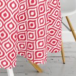 - MasaYuv-5116kirmizi-Gorsel3 - Realhomes  Özel Tasarım Kırmızı İkat Desenli Dijital Baskılı Yuvarlak Masa Örtüsü - Çap 140cm Realhomes