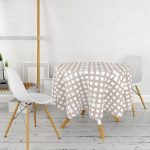 Vizon Zeminde Geometrik Kare Motifli Yuvarlak Masa Örtüsü - Çap 140cm Realhomes