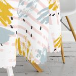 Beyaz Zeminde Sulu Boya Pembe Yan Çizgi Motifli Yuvarlak Masa Örtüsü - Çap 140cm Realhomes