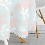 Renkli Zeminde Pembe Ve Beyaz Yaprak Motifli Yuvarlak Masa Örtüsü - Çap 140cm Realhomes