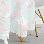 Renkli Zemin Üzerinde Beyaz Ve Pembe Yaprak Motifli Yuvarlak Masa Örtüsü - Çap 140cm Realhomes