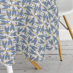 Kahverengi Çizgiler Üzerinde Soyut Çizimli Dijital Baskılı Yuvarlak Masa Örtüsü - Çap 140cm Realhomes