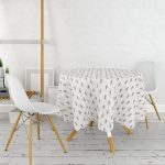 Kot Zemin Üzerinde Çam Ağacı Motifli Yuvarlak Masa Örtüsü - Çap 140cm Realhomes