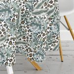 - MasaYuv-5414-Gorsel3 - Realhomes Leopar Zemin Üzerinde Gümüş Tropik Yapraklar Baskılı Yuvarlak Masa Örtüsü - Çap 140cm Realhomes