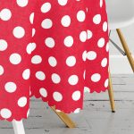 Kırmızı Puantiyeli Dijital Baskılı Yuvarlak Masa Örtüsü - Çap 140cm Realhomes