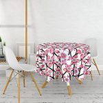 - MasaYuv-6186-Gorsel2 - Realhomes Beyaz Zemin Üzerinde Siyah Çizgiler Ile Çiçek Baskılı Yuvarlak Masa Örtüsü - Çap 140cm Realhomes