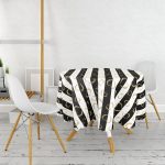 Siyah Beyaz Zemin Üzerinde Gold Kalp Baskılı Yuvarlak Masa Örtüsü - Çap 140cm Realhomes