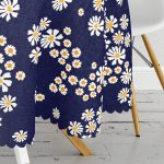 Lacivert Zeminde Papatya Baskılı Özel Tasarım Yuvarlak Masa Örtüsü - Çap 140cm Realhomes