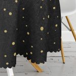 Gold Zeminde Yatay Sıyah Çizgili Dijital Baskılı Modern Yuvarlak Masa Örtüsü - Çap 140cm Realhomes