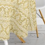 Gold Zeminde Beyaz Bohem Çizimli Dijital Baskılı Modern Yuvarlak Masa Örtüsü - Çap 140cm Realhomes
