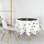 - MasaYuv-7133-Gorsel2 - Realhomes  Siyah Zeminli Gold Çapa Desenli Dijital Baskılı Modern Yuvarlak Masa Örtüsü - Çap 140cm Realhomes