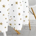 - MasaYuv-7154-Gorsel3 - Realhomes Beyaz Zemin Üzerinde Gold Yıldızlı Dijital Baskılı Modern Yuvarlak Masa Örtüsü - Çap 140cm Realhomes