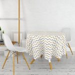 - MasaYuv-7156-Gorsel2 - Realhomes  Beyaz Zeminde Gold Ve Siyah Çizgili Dijital Baskılı Modern Yuvarlak Masa Örtüsü - Çap 140cm Realhomes