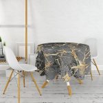 - MasaYuv-7224-Gorsel2 - Realhomes Siyah Zeminde Gold Renkli Çizim Desenli Dijital Baskılı Modern Yuvarlak Masa Örtüsü - Çap 140cm Realhomes