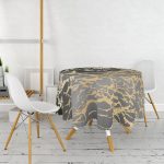 - MasaYuv-7227-Gorsel2 - Realhomes Siyah Zeminde Gold Renkli Çizim Desenli Dijital Baskılı Modern Yuvarlak Masa Örtüsü - Çap 140cm Realhomes