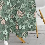 Siyah Zemin Üzerinde Rengarenk Çiçek Desenli Yuvarlak Masa Örtüsü - Çap 140cm Realhomes