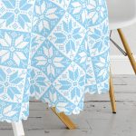 Mavi Zemin Üzerinde Kartanesi Motifli Dijital Baskılı Modern Yuvarlak Masa Örtüsü - Çap 140cm Realhomes