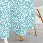 - MasaYuv-7617-Gorsel3 - Realhomes Rengarenk Zemin Üzerinde Çiçek Desenli Dijital Baskılı Modern Yuvarlak Masa Örtüsü - Çap 140cm Realhomes