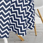 - MasaYuv-7686-Gorsel3 - Realhomes Renkli Zemin Üzerinde Geometrik Zigzag Desenli Çapa Yuvarlak Masa Örtüsü - Çap 140cm Realhomes