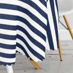 - MasaYuv-7687-Gorsel3 - Realhomes Beyaz Zemin Üzerinde Renkli Geometrik Çizimli Dijital Baskılı Modern Yuvarlak Masa Örtüsü - Çap 140cm Realhomes