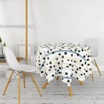 - MasaYuv-7749-Gorsel2 - Realhomes  Beyaz Zemin Üzerinde Puantiye Desenli Dijital Baskılı Modern Yuvarlak Masa Örtüsü - Çap 140cm Realhomes