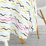 - MasaYuv-7804-Gorsel3 - Realhomes  Beyaz Zemin Üzerinde Renkli Modern Zigzag Desenli Modern Yuvarlak Masa Örtüsü - Çap 140cm Realhomes