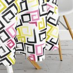 - MasaYuv-7806-Gorsel3 - Realhomes  Beyaz Zemin Üzerinde Renkli Modern Geometrik Desenli Yuvarlak Masa Örtüsü - Çap 140cm Realhomes