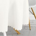 Renkli Zemin Üzerinde Renkli Geometrik Desenli Modern Yuvarlak Masa Örtüsü - Çap 140cm Realhomes