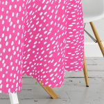 Pembe Zeminli Beyaz Puantiye Desenli Dijital Baskılı Modern Yuvarlak Masa Örtüsü - Çap 140cm Realhomes