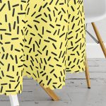 - MasaYuv-7847-Gorsel3 - Realhomes  Sarı Zeminli Siyah Puantiye Desenli Dijital Baskılı Modern Yuvarlak Masa Örtüsü - Çap 140cm Realhomes