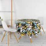 - MasaYuv-7890-Gorsel2 - Realhomes  Siyah Zemin Üzerinde Renkli Geometrik Desenli Dijital Baskılı Yuvarlak Masa Örtüsü - Çap 140cm Realhomes