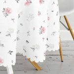 Pastel Zemin Üzerşnde Siyah Beyaz Renkli Puantiye Desenli Yuvarlak Masa Örtüsü - Çap 140cm Realhomes