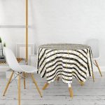 Beyaz Zemin Üzerinde Siyah Çizgili Gold Detaylı Yaprak Desenli Yuvarlak Masa Örtüsü - Çap 140cm Realhomes