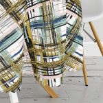 Beyaz Zemin Üzerinde Gold Detaylı Geometrik Desenli Yuvarlak Masa Örtüsü - Çap 140cm Realhomes