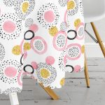 - MasaYuv-8298-Gorsel3 - Realhomes Beyaz Zemin Üzerinde Gold Detaylı Renkli Puantiye Desenli Yuvarlak Masa Örtüsü - Çap 140cm Realhomes