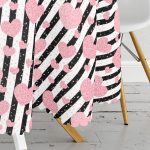 - MasaYuv-8302-Gorsel3 - Realhomes Beyaz Zeminli Renkli Kalp Desenli Dijital Baskılı Modern Yuvarlak Masa Örtüsü - Çap 140cm Realhomes