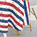 - MasaYuv-8304-Gorsel3 - Realhomes Beyaz Zemin Üzerinde Gold Detaylı Kalp Desenli Modern Yuvarlak Masa Örtüsü - Çap 140cm Realhomes