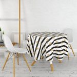 - MasaYuv-8327-Gorsel2 - Realhomes  Beyaz Zemin Üzerinde Gold Detaylı Kartanesi Desenli Yuvarlak Masa Örtüsü - Çap 140cm Realhomes