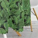 - MasaYuv-8356-Gorsel3 - Realhomes Siyah Zemin Üzerinde Yeşil Yaprak Desenli Yuvarlak Masa Örtüsü - Çap 140cm Realhomes