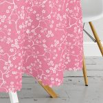 Rengarenk Zemin Üzerinde Beyaz Çiçek Desenli Yuvarlak Masa Örtüsü - Çap 140cm Realhomes