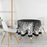 - MasaYuv-8443-Gorsel2 - Realhomes Siyah Zemin Üzerinde Beyaz Yaprak Desenli Yuvarlak Masa Örtüsü - Çap 140cm Realhomes