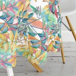 - MasaYuv-8492-Gorsel3 - Realhomes Beyaz Zeminli Renkli Yaprak Desenli Dijital Baskılı Modern Yuvarlak Masa Örtüsü - Çap 140cm Realhomes