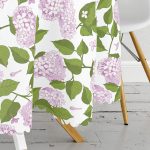 - MasaYuv-8495-Gorsel3 - Realhomes Beyaz Zemin Üzerinde Yeşil Yapraklı Çiçek Desenli Modern Yuvarlak Masa Örtüsü - Çap 140cm Realhomes