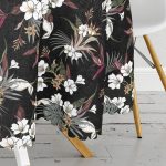 Siyah Zeminli Beyaz Çiçek Desenli Dijital Baskılı Modern Yuvarlak Masa Örtüsü - Çap 140cm Realhomes