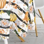 Beyaz Zemin Üzerinde Siyah Çizgili Bal Kabağı Desenli Yuvarlak Masa Örtüsü - Çap 140cm Realhomes