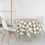 Beyaz Zemin Üzerinde Ekose Desenli Balkabak Motifli Yuvarlak Masa Örtüsü - Çap 140cm Realhomes