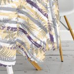 - MasaYuv-8667-Gorsel3 - Realhomes Beyaz Zemin Üzerinde Renkli Çizgili Yaprak Desenli Modern Yuvarlak Masa Örtüsü - Çap 140cm Realhomes