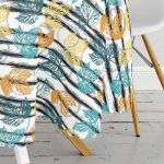 - MasaYuv-8698-Gorsel3 - Realhomes  Beyaz Zemin Üzerinde Siyah Çizgili Renkli Yaprak Desenli Yuvarlak Masa Örtüsü - Çap 140cm Realhomes