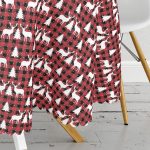 Kırmızı Ekose Desenli Geyik Motifli Dijital Baskılı Modern Yuvarlak Masa Örtüsü - Çap 140cm Realhomes