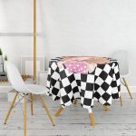 - MasaYuv-9296-Gorsel2 - Realhomes  Dama Zeminli Pancakeli Kız Desenli Dijital Baskılı Modern Yuvarlak Masa Örtüsü - Çap 140cm Realhomes